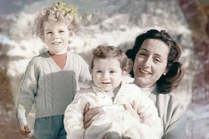 Giovanni con Domizia e mamma Yana